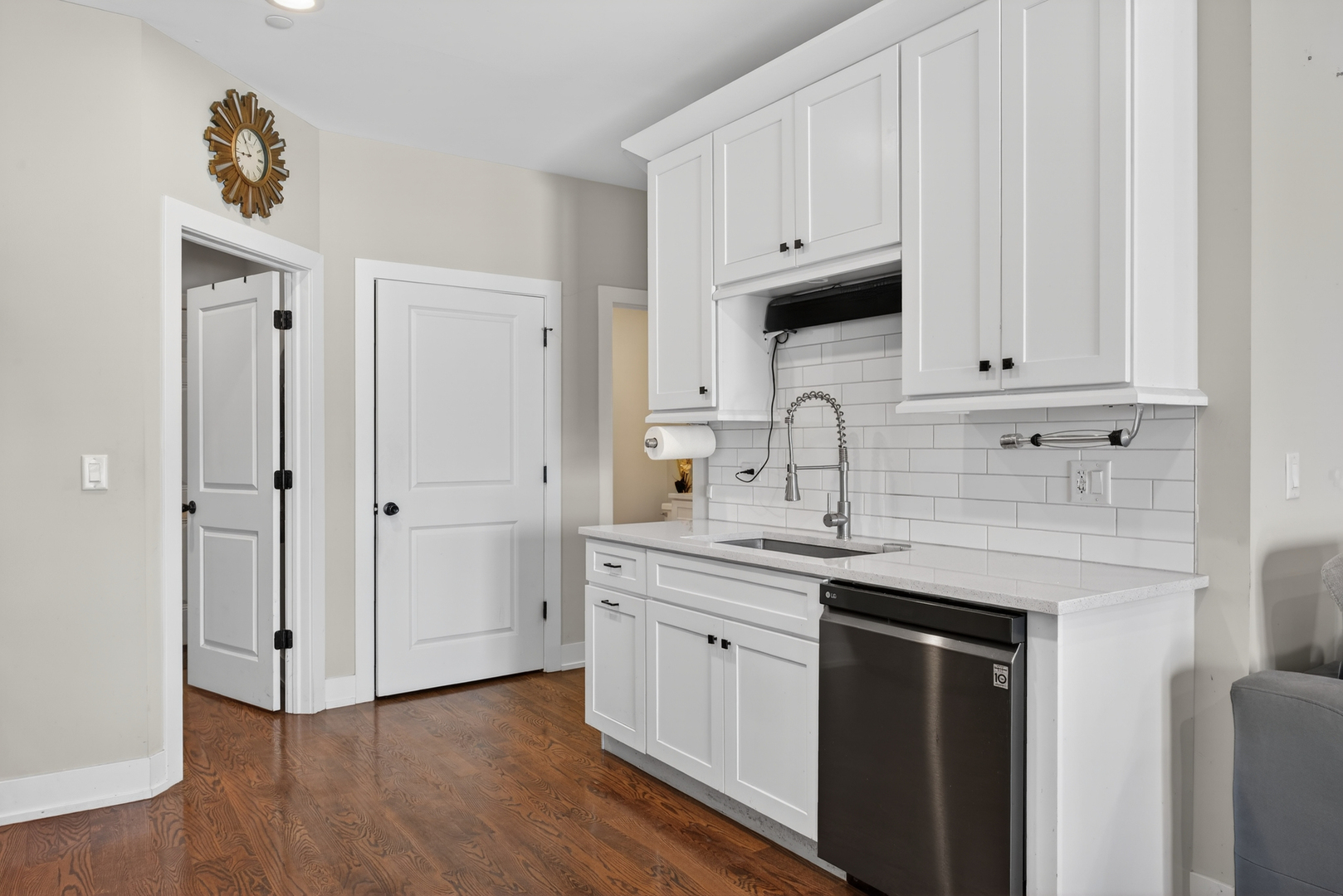 8166 W 87th Street #8166, Hickory Hills, IL 60457