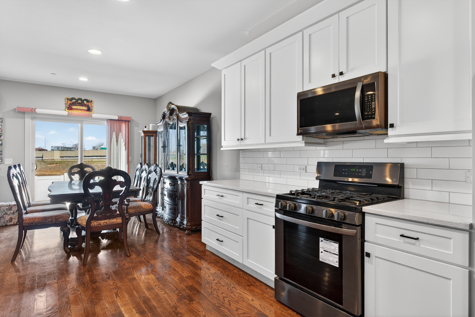 8166 W 87th Street #8166, Hickory Hills, IL 60457