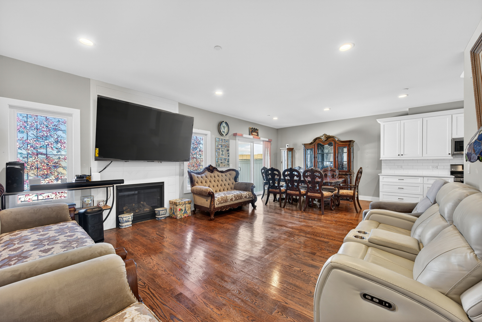 8166 W 87th Street #8166, Hickory Hills, IL 60457