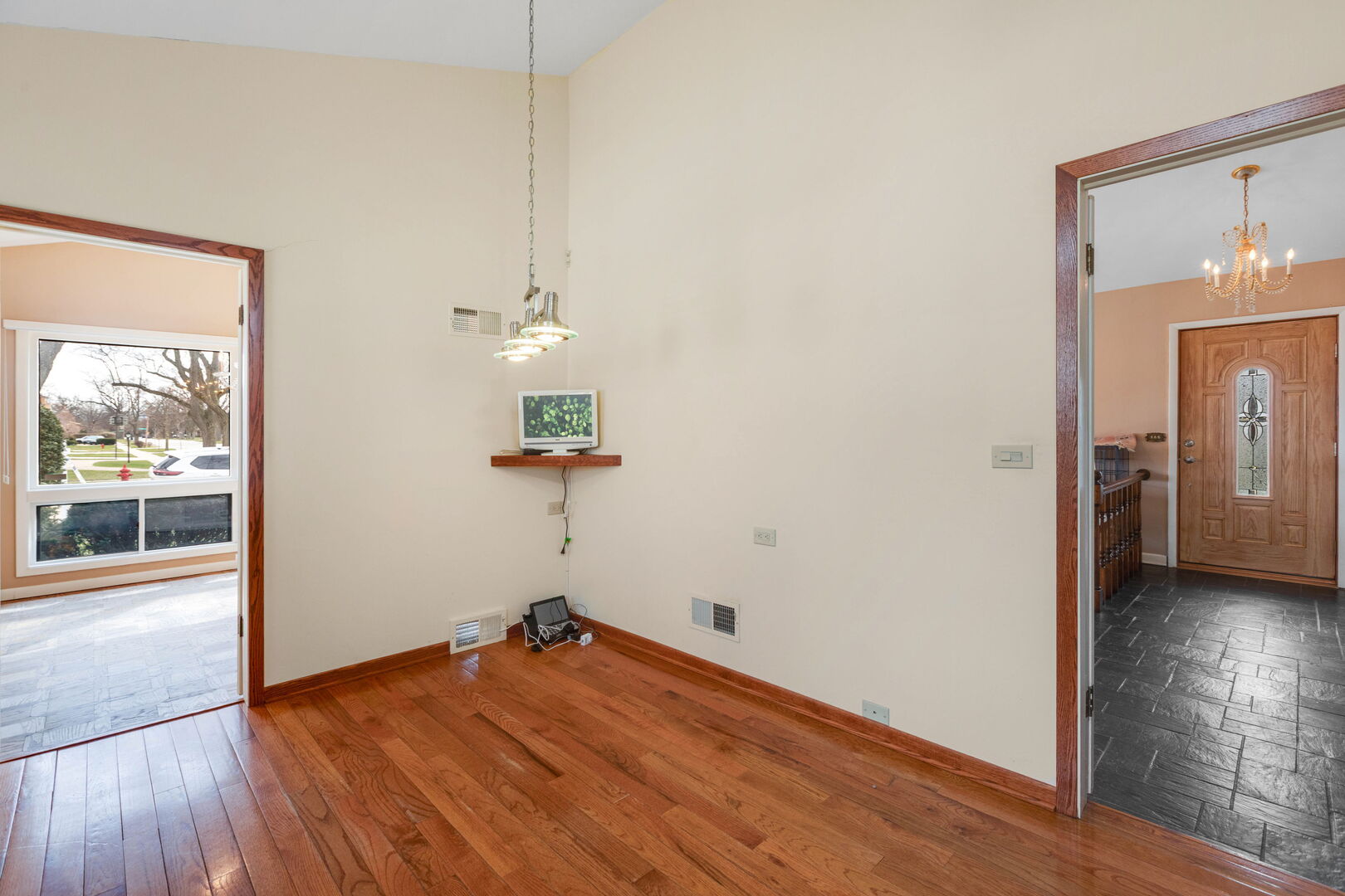 601 Lavergne Avenue, Wilmette, IL 60091