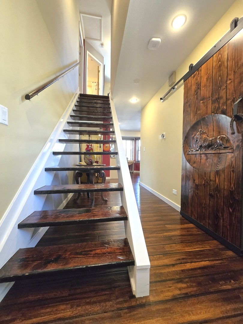 358 Westgate Terrace, Streamwood, IL 60107