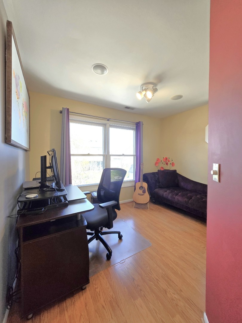 358 Westgate Terrace, Streamwood, IL 60107