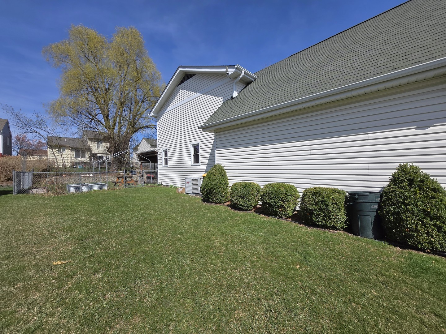 358 Westgate Terrace, Streamwood, IL 60107