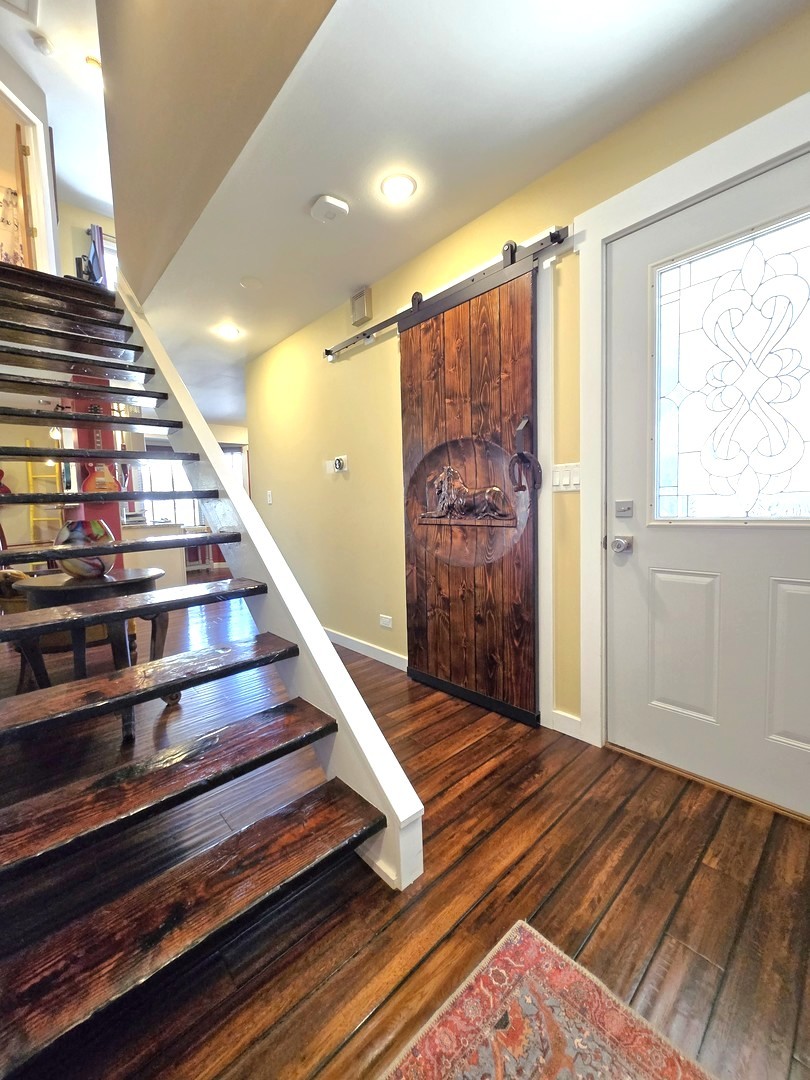 358 Westgate Terrace, Streamwood, IL 60107