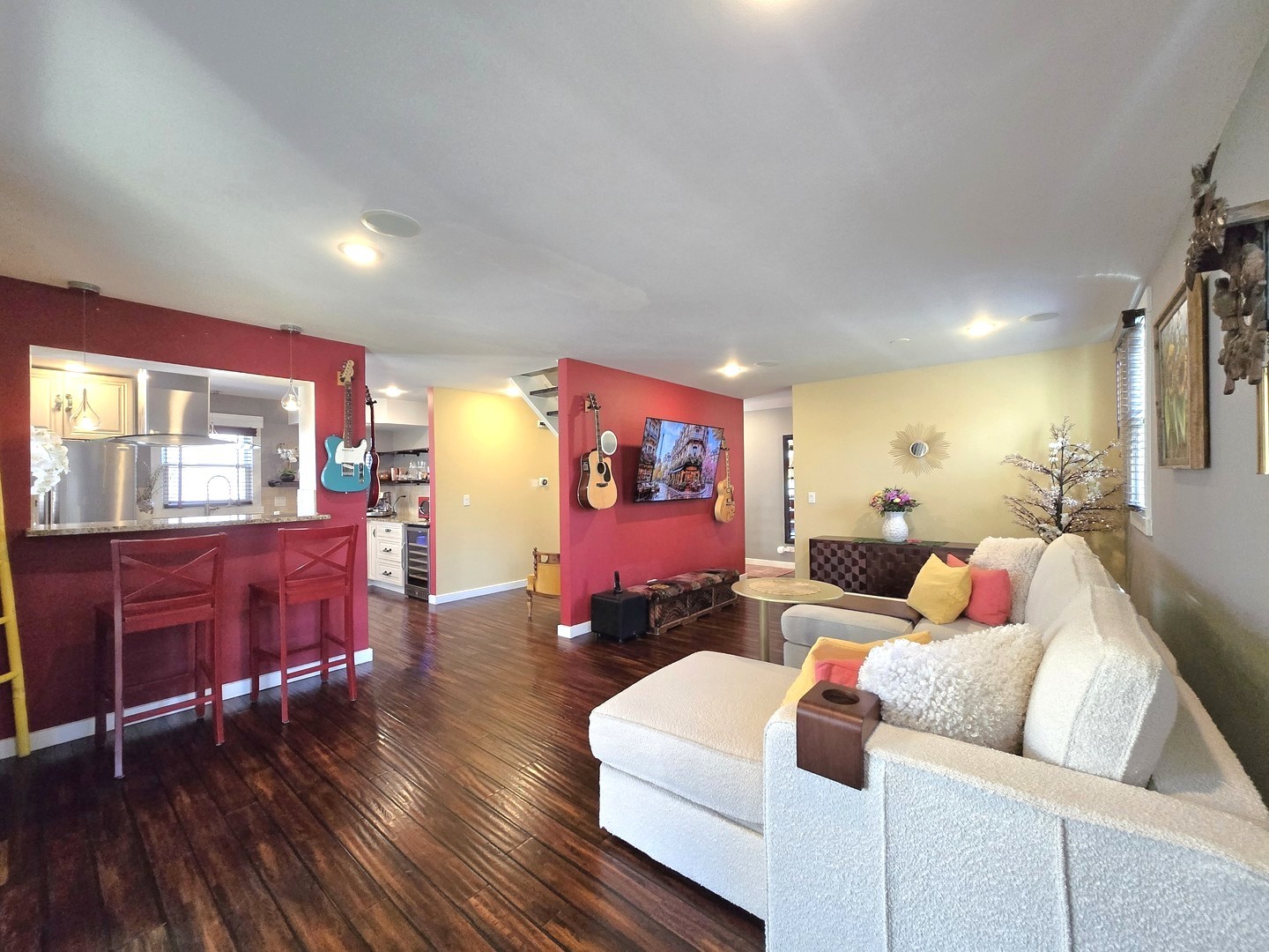 358 Westgate Terrace, Streamwood, IL 60107