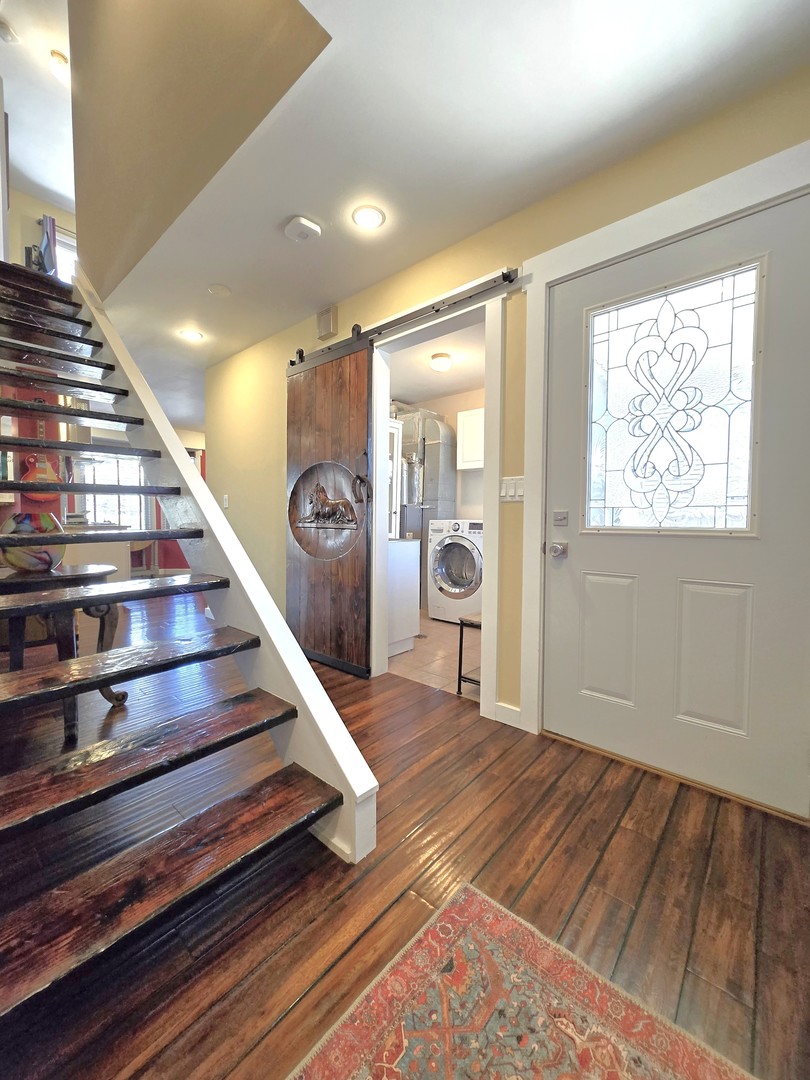 358 Westgate Terrace, Streamwood, IL 60107