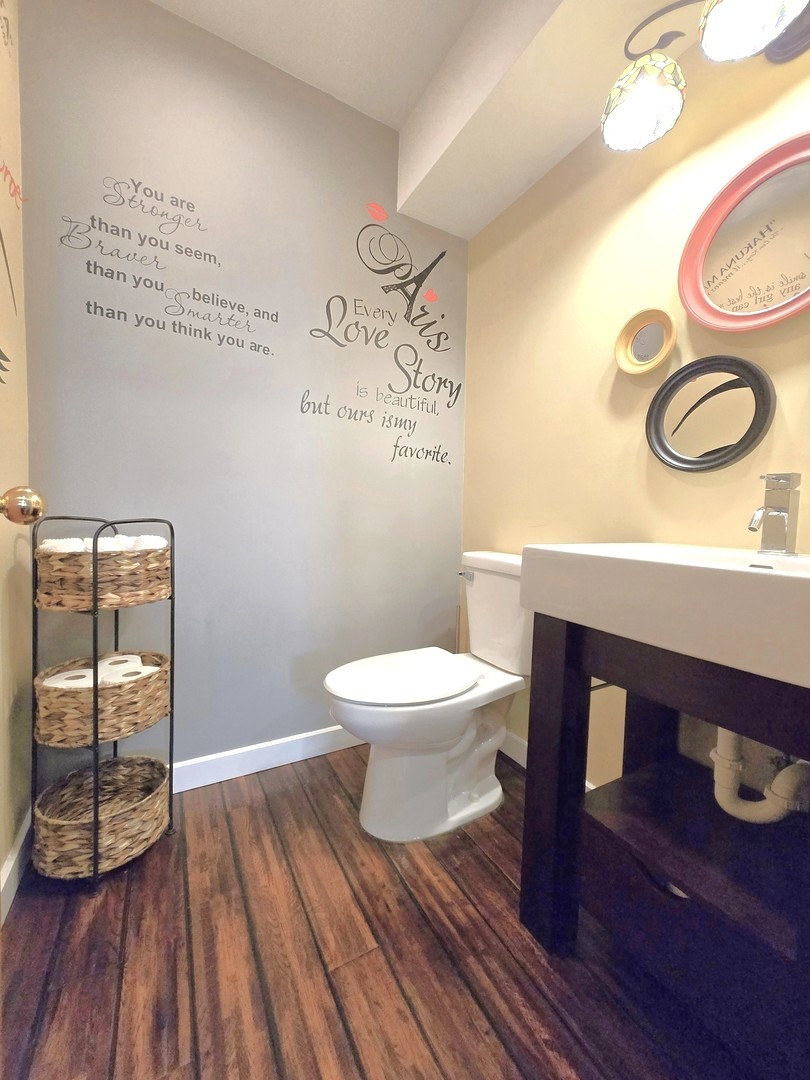 358 Westgate Terrace, Streamwood, IL 60107