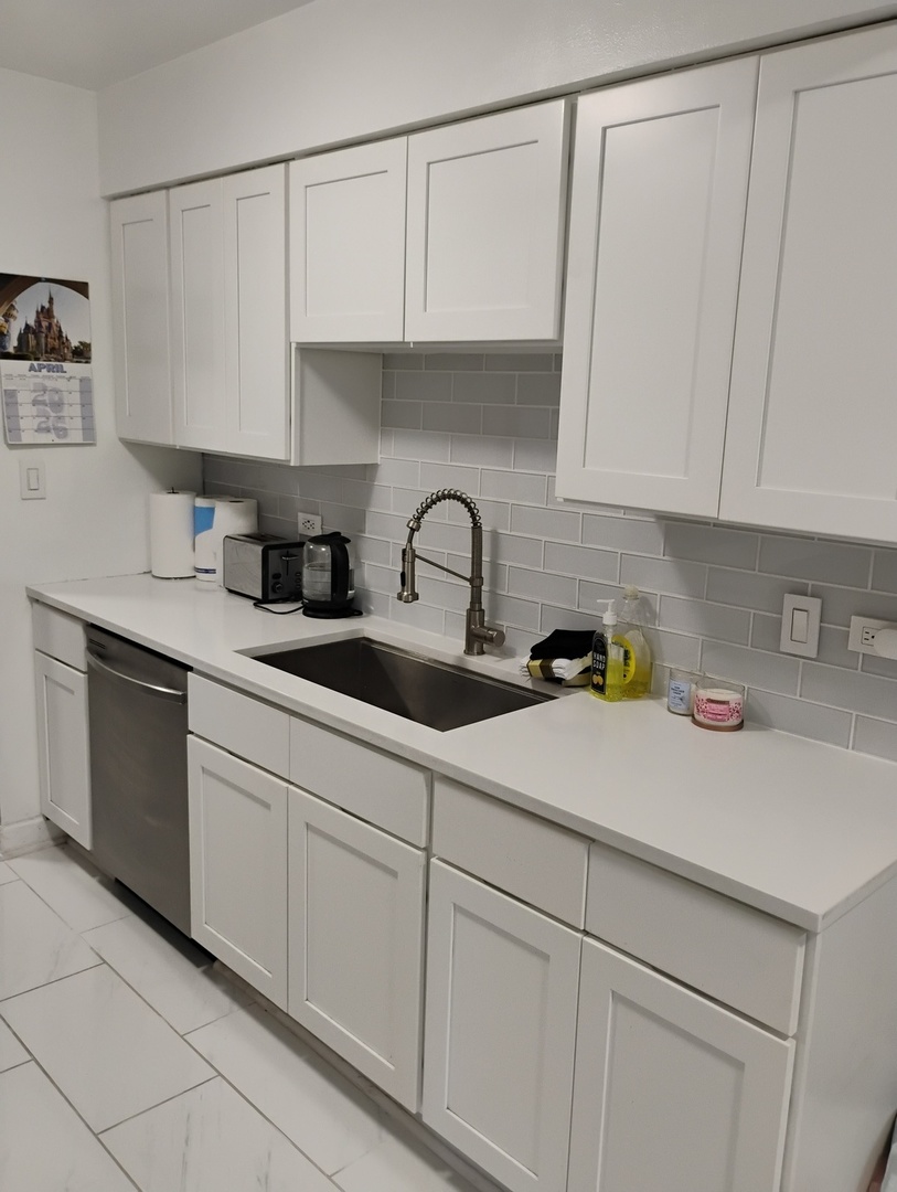945 Commonwealth Court #4, Vernon Hills, IL 60061