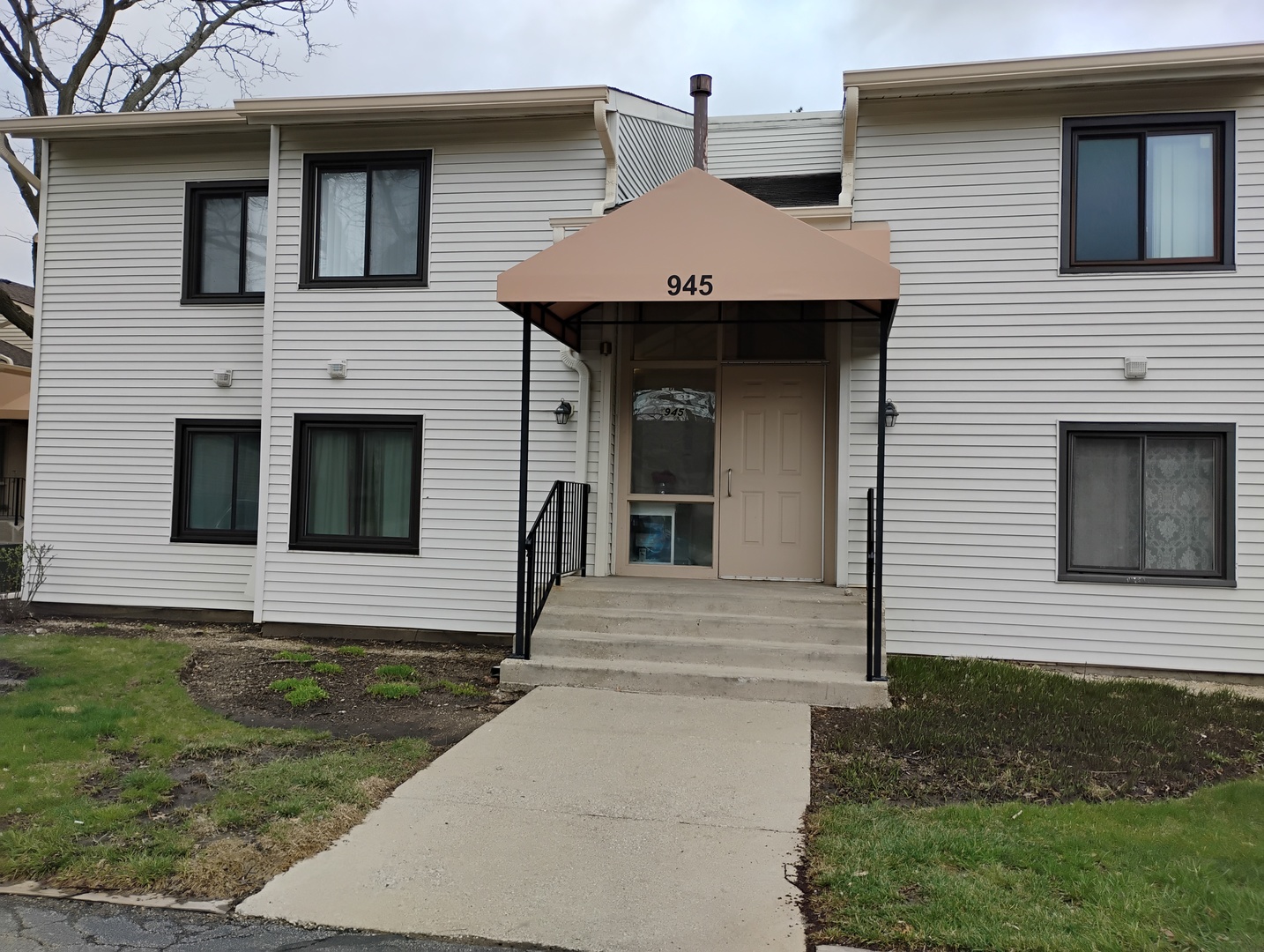 945 Commonwealth Court #4, Vernon Hills, IL 60061