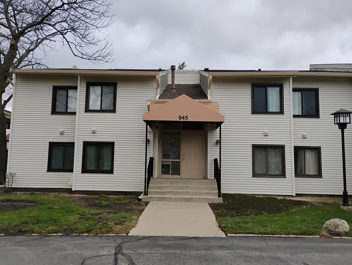 945 Commonwealth Court #4, Vernon Hills, IL 60061