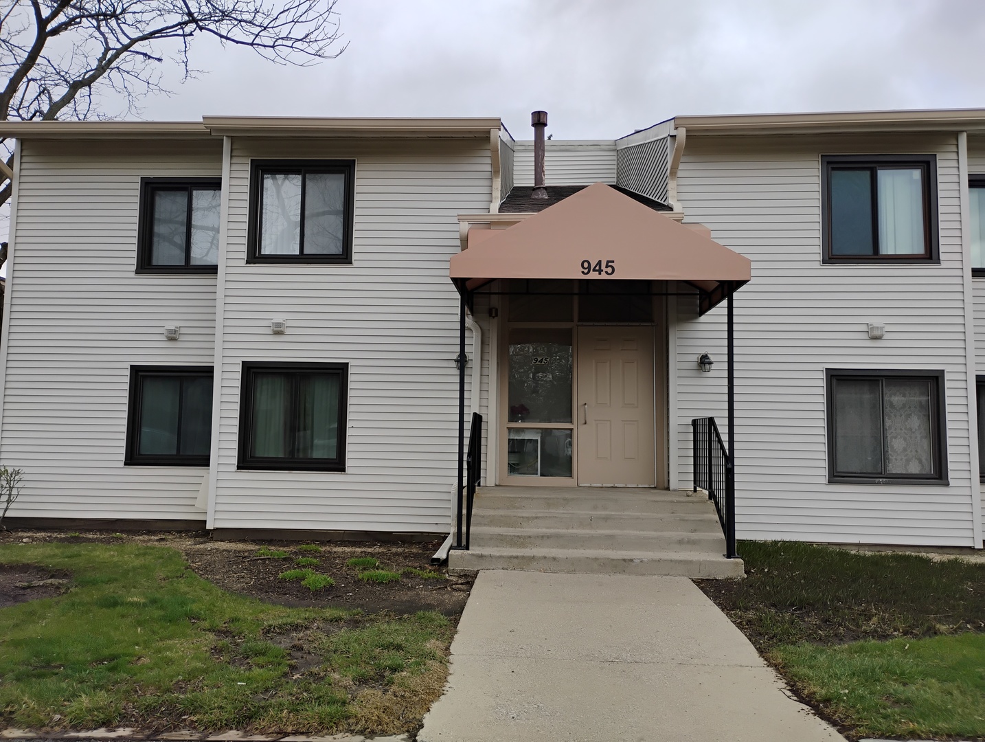 945 Commonwealth Court #4, Vernon Hills, IL 60061