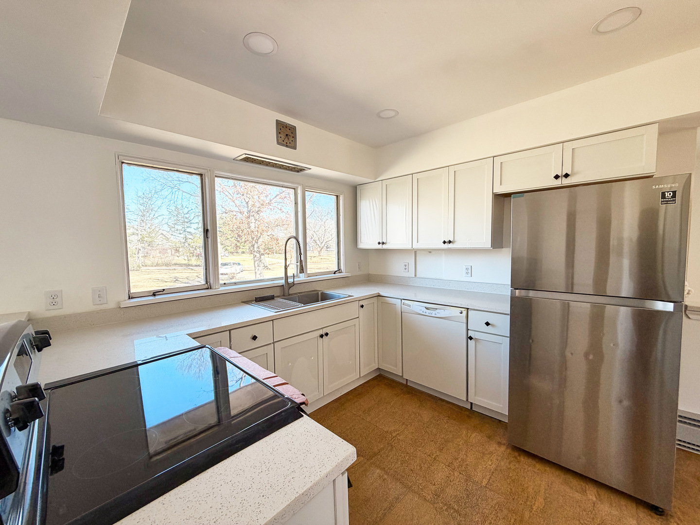 25W621 Indian Hill Woods Drive, Naperville, IL 60563