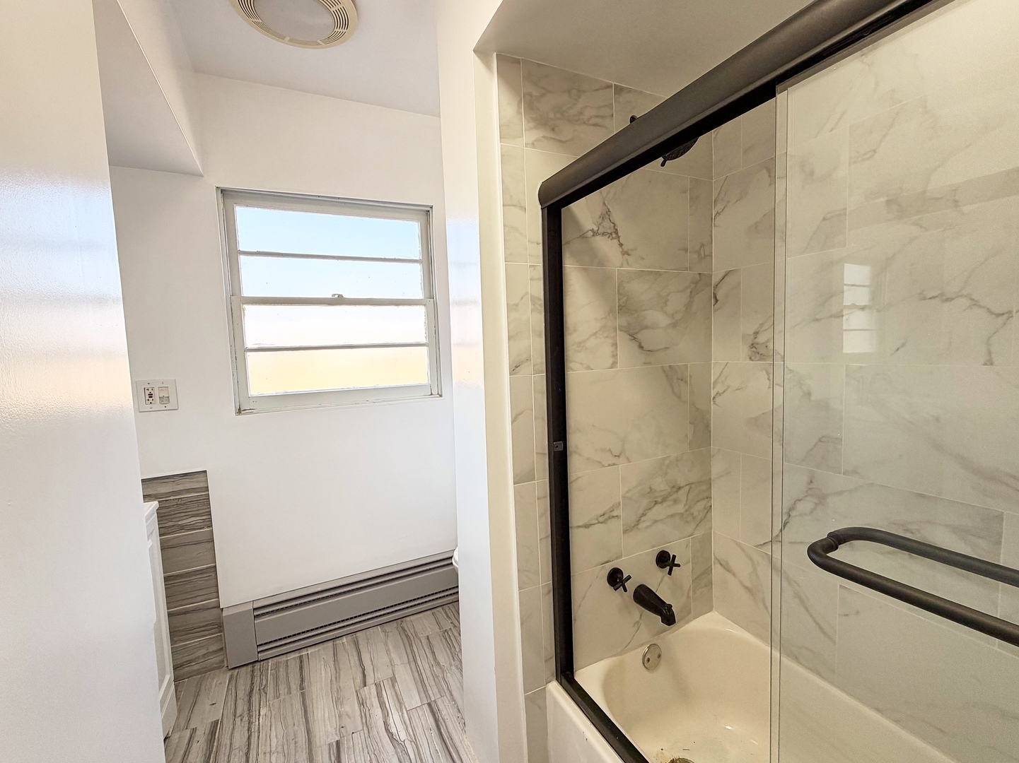 25W621 Indian Hill Woods Drive, Naperville, IL 60563