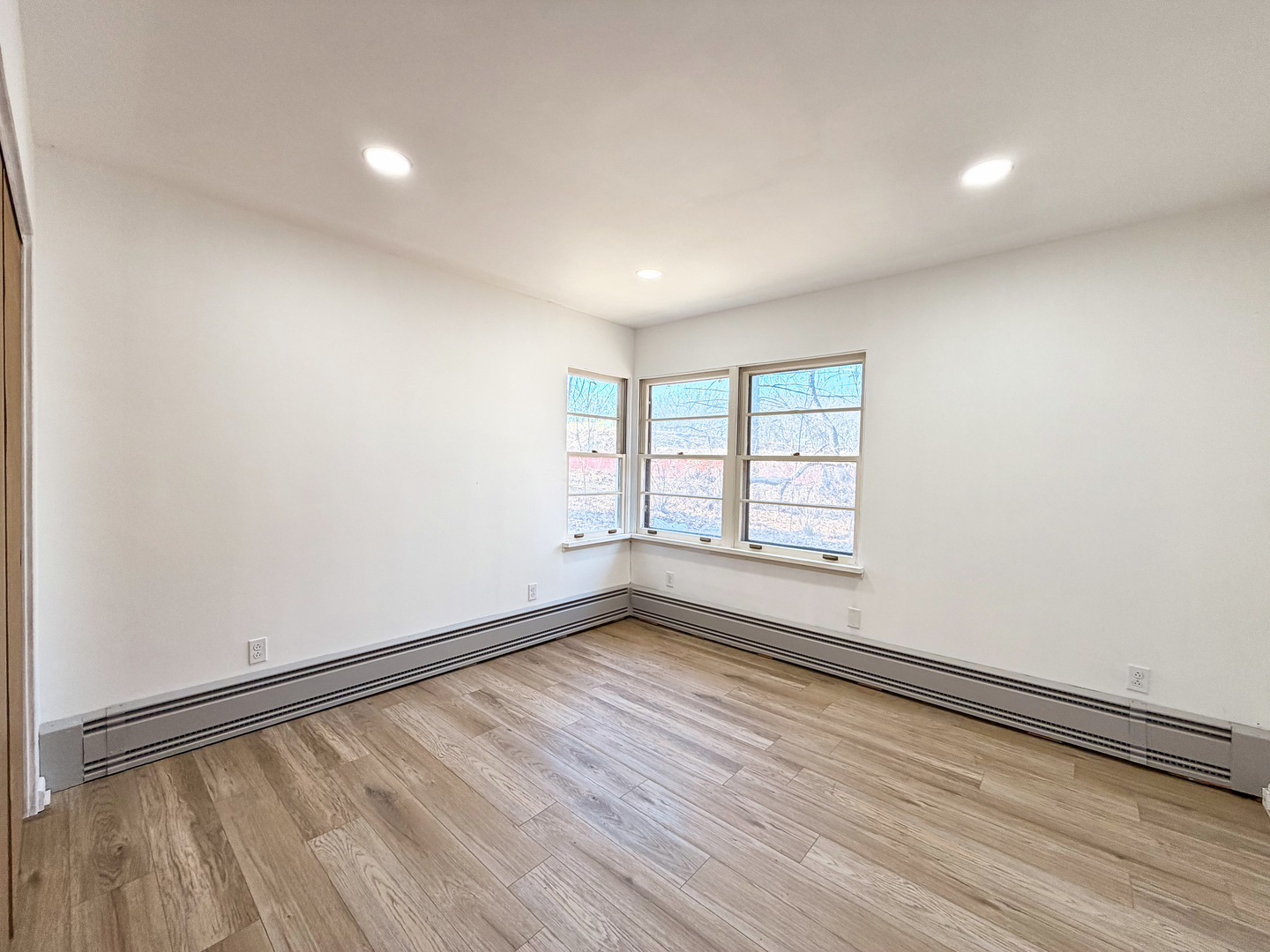 25W621 Indian Hill Woods Drive, Naperville, IL 60563