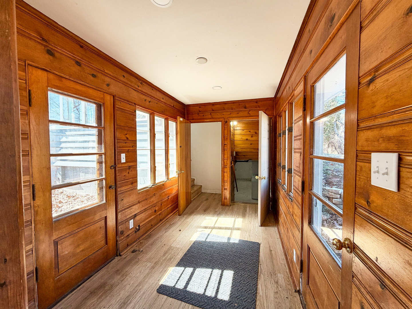 25W621 Indian Hill Woods Drive, Naperville, IL 60563