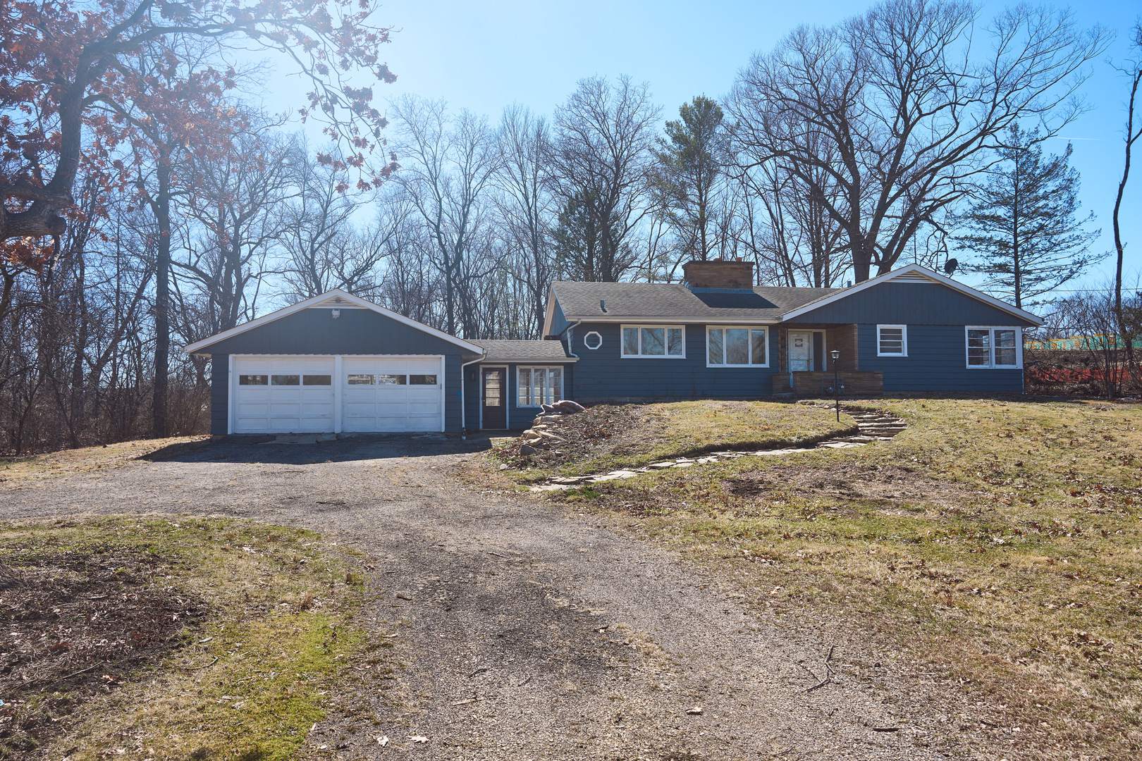 25W621 Indian Hill Woods Drive, Naperville, IL 60563