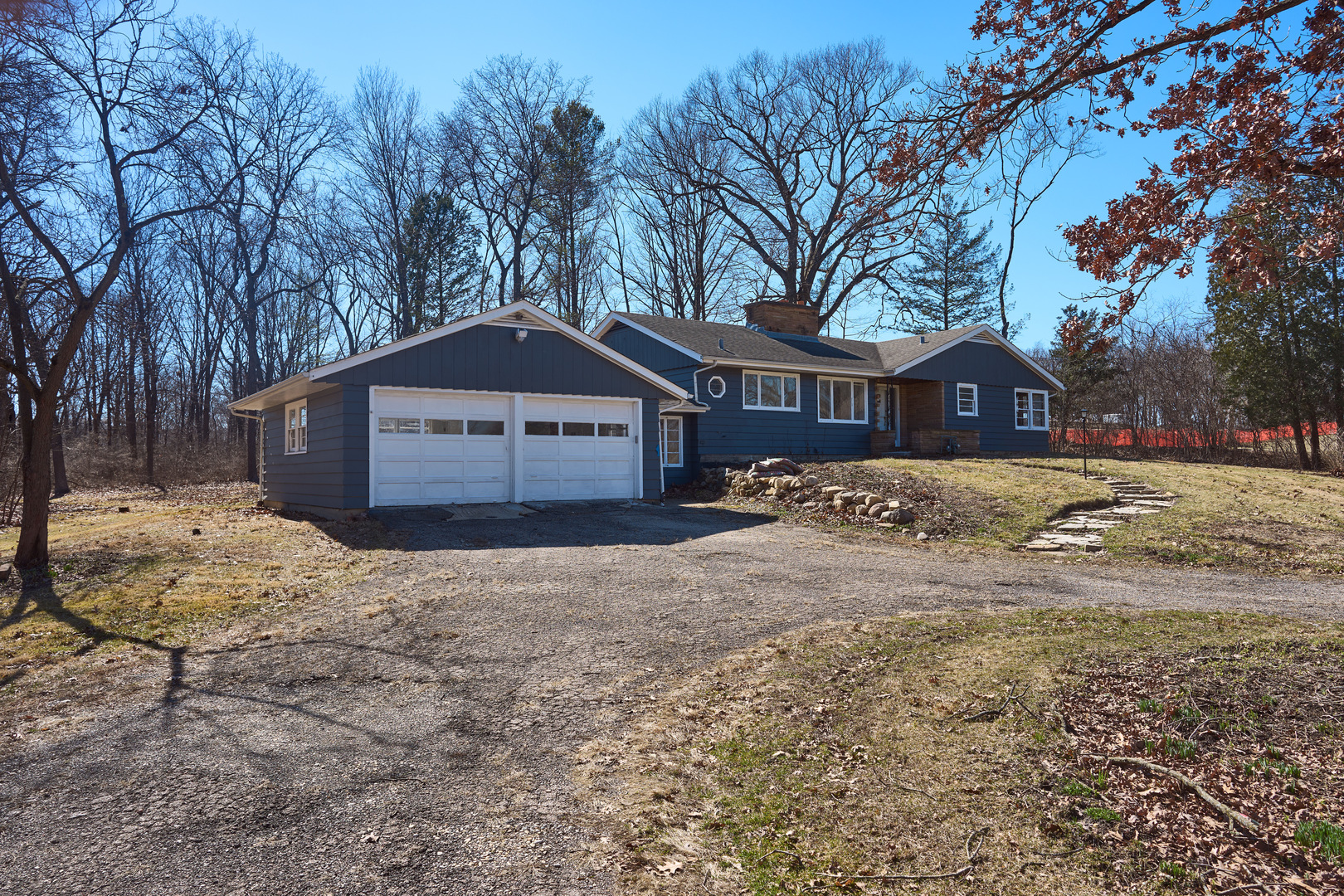 25W621 Indian Hill Woods Drive, Naperville, IL 60563