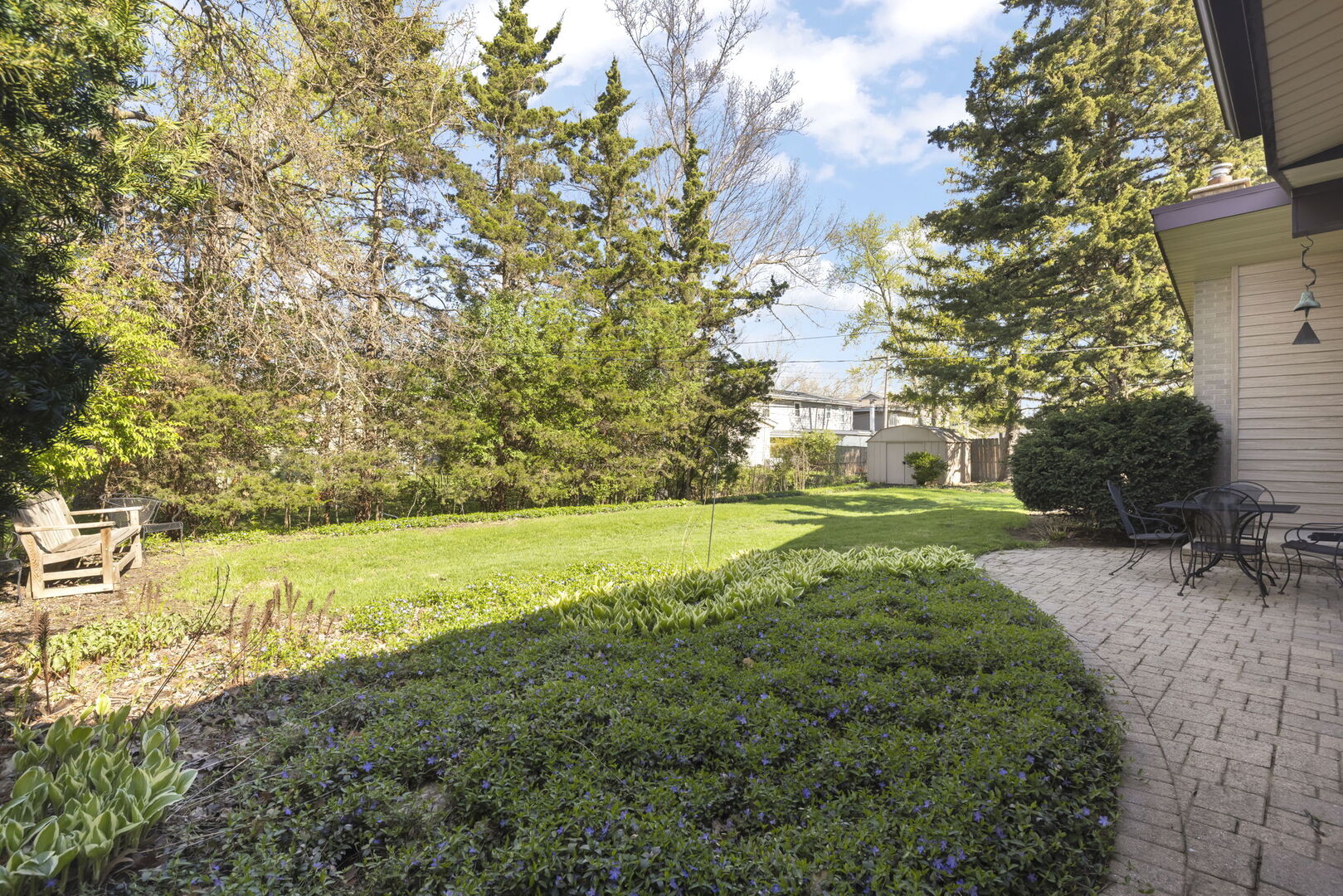 222 E Julia Drive, Villa Park, IL 60181