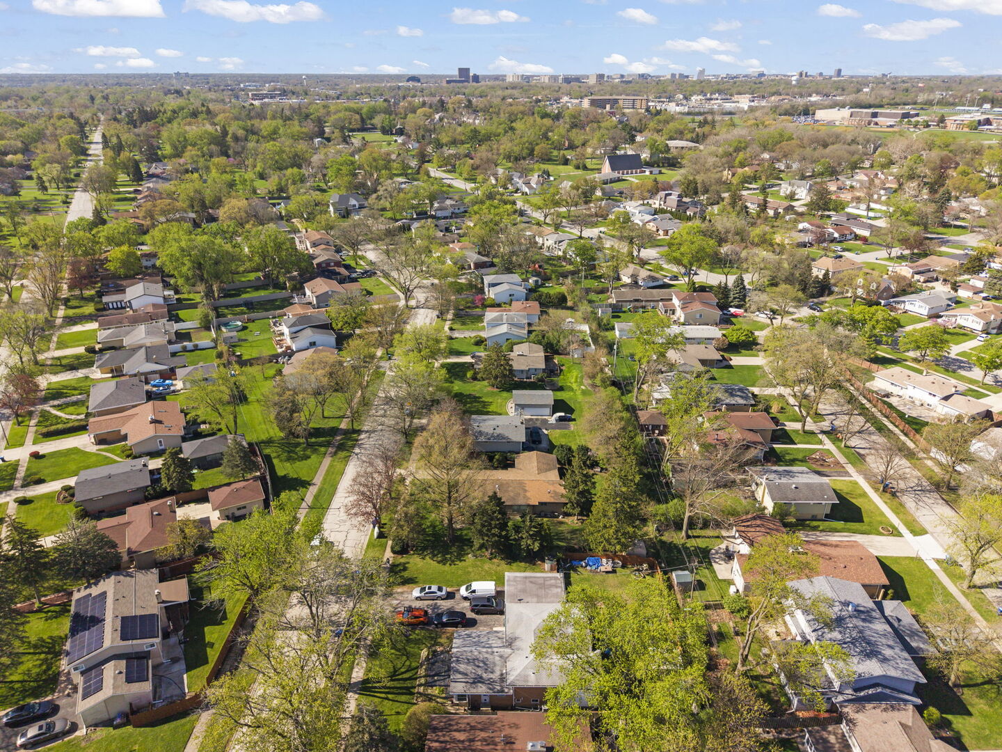 222 E Julia Drive, Villa Park, IL 60181