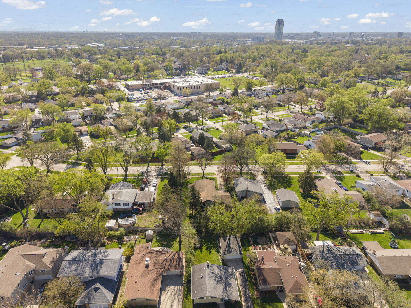 222 E Julia Drive, Villa Park, IL 60181