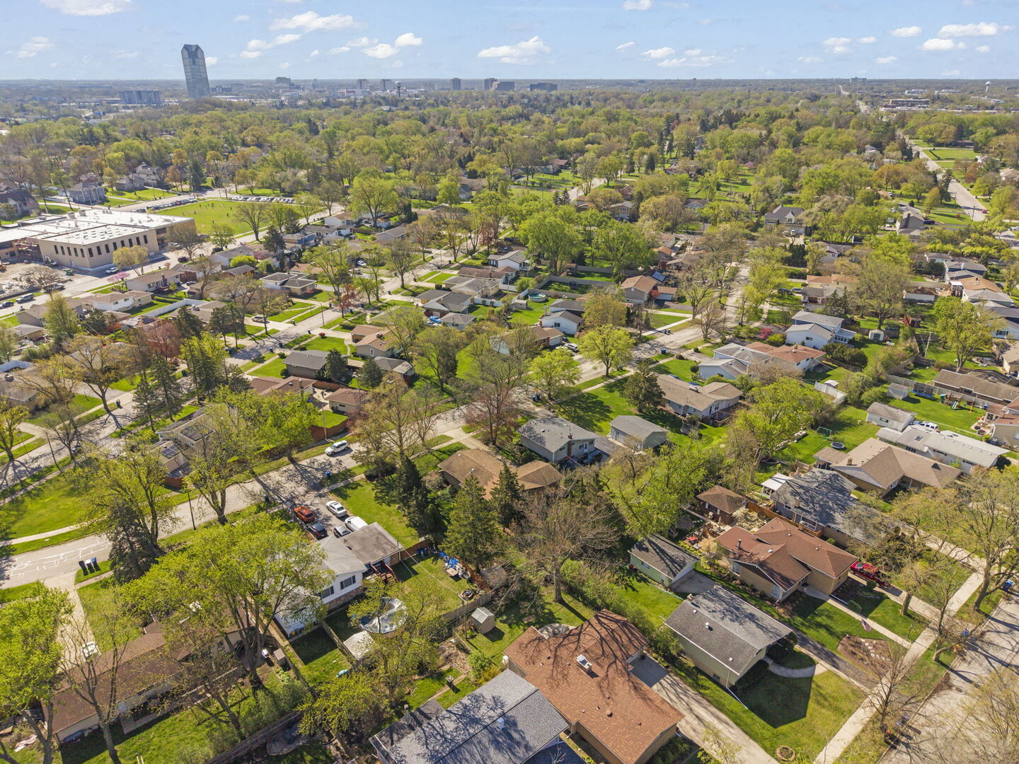 222 E Julia Drive, Villa Park, IL 60181