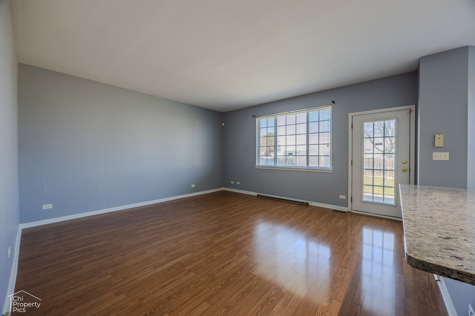 252 BALMORAL Court, Glendale Heights, IL 60139