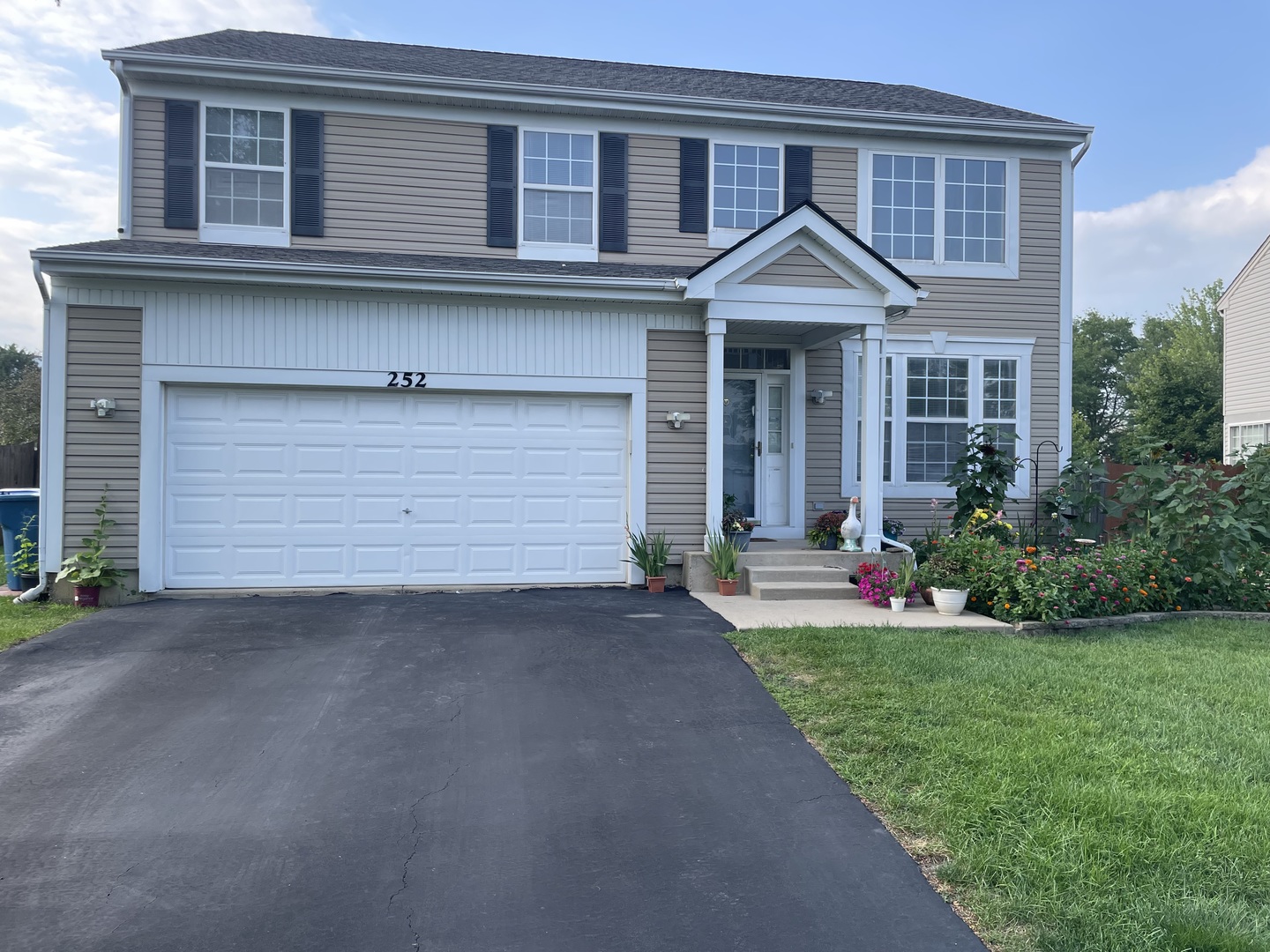 252 BALMORAL Court, Glendale Heights, IL 60139