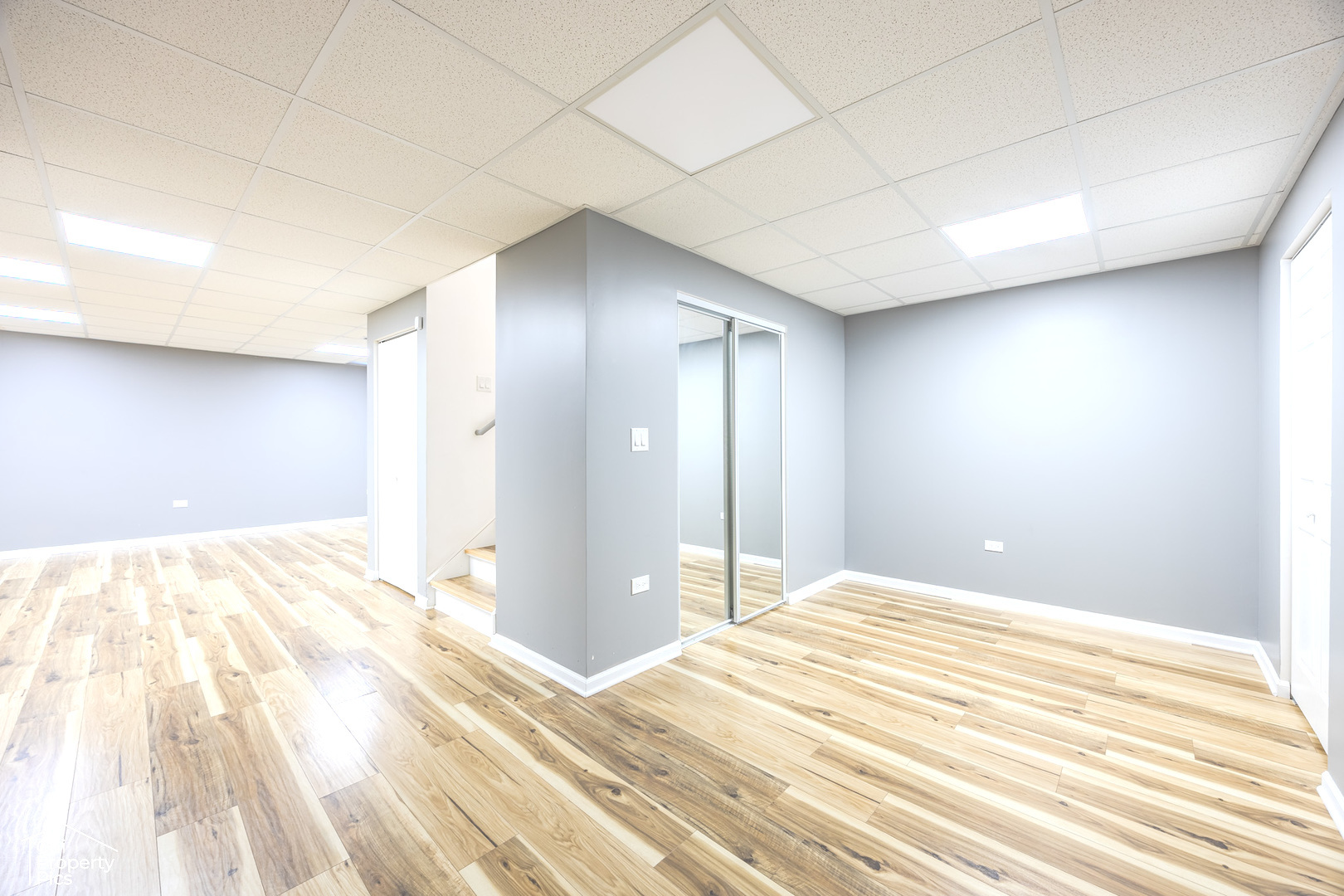 252 Balmoral Court, Glendale Heights, IL 60139