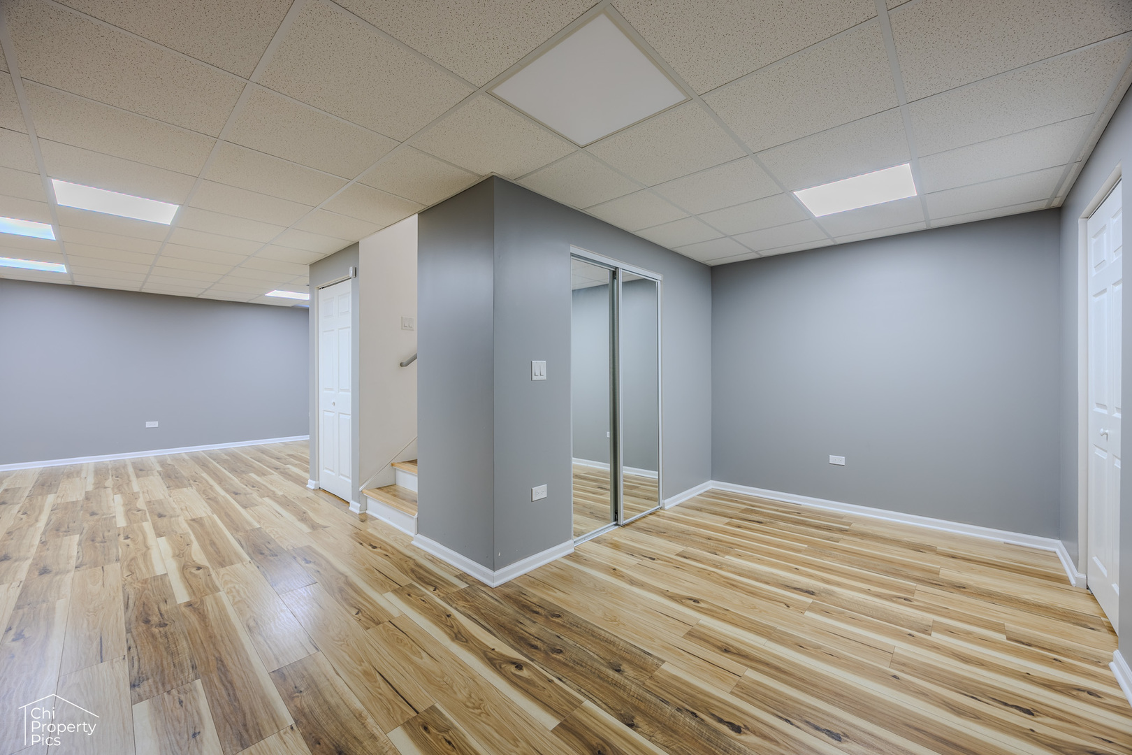 252 BALMORAL Court, Glendale Heights, IL 60139