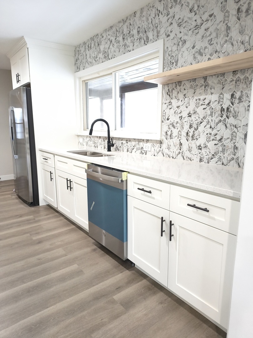 1803 Riverside Drive, McHenry, IL 60050