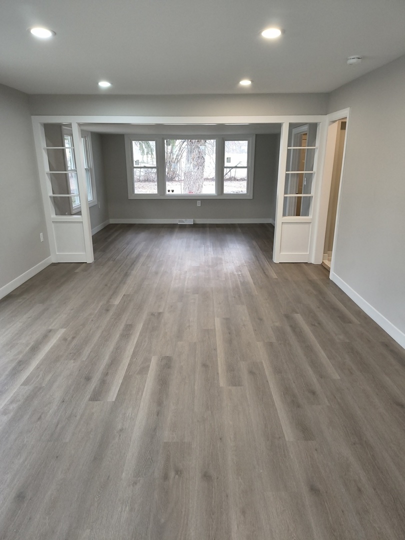 1803 Riverside Drive, McHenry, IL 60050