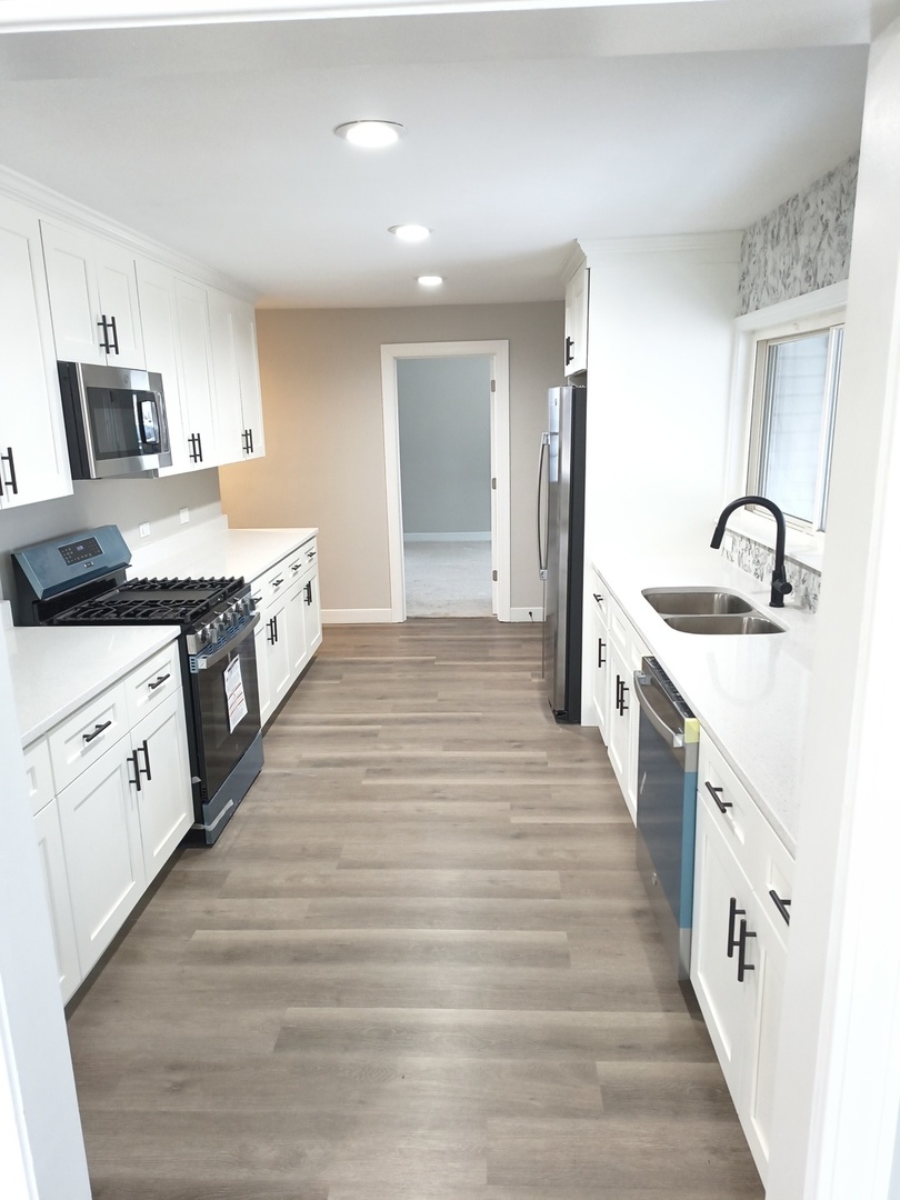 1803 Riverside Drive, McHenry, IL 60050