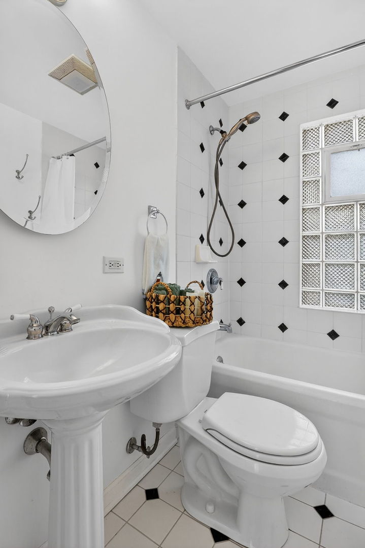 5433 BROOKBANK Road, Downers Grove, IL 60515