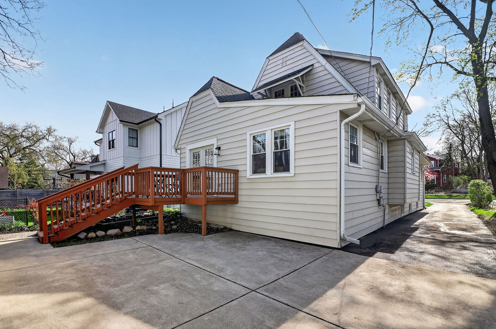 5433 BROOKBANK Road, Downers Grove, IL 60515