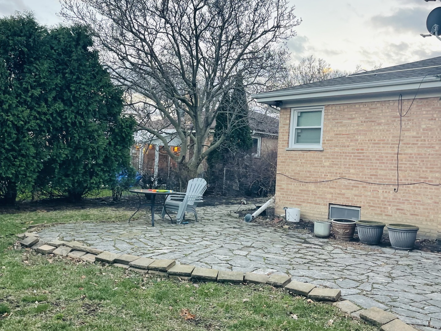 8925 Oriole Avenue, Morton Grove, IL 60053