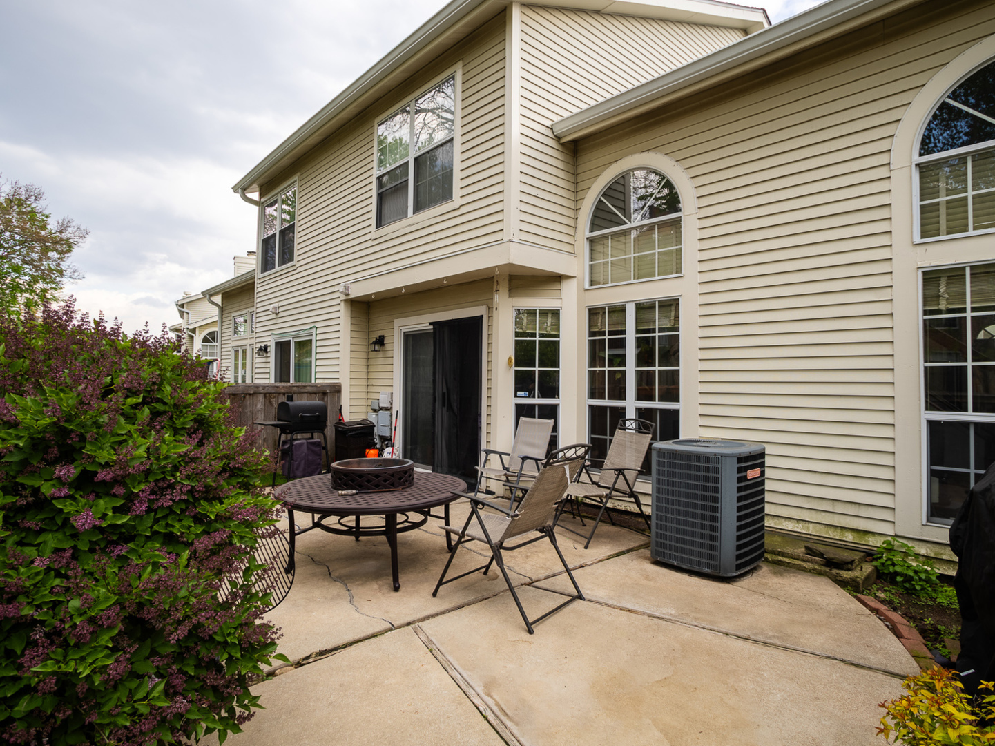 604 Sturnbridge Lane, Schaumburg, IL 60173