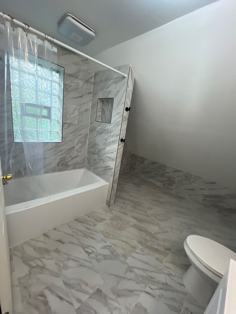 7438 S Champlain Avenue, Chicago, IL 60619