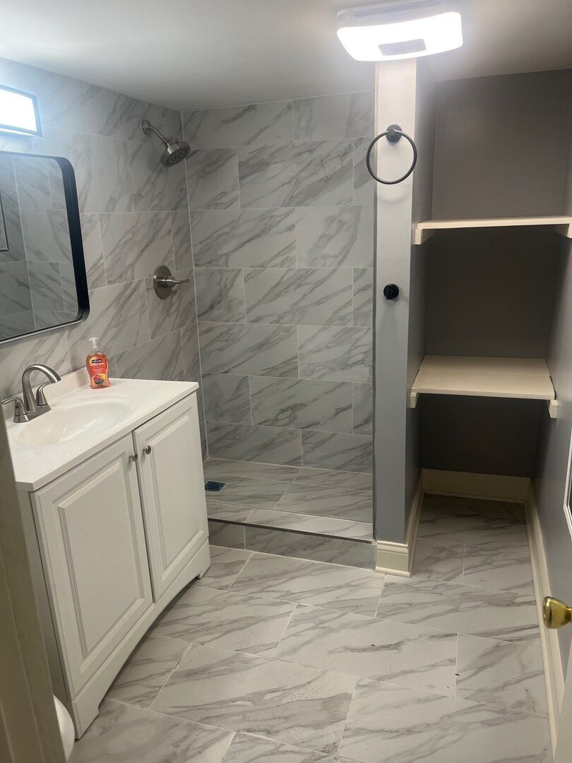 7438 S Champlain Avenue, Chicago, IL 60619