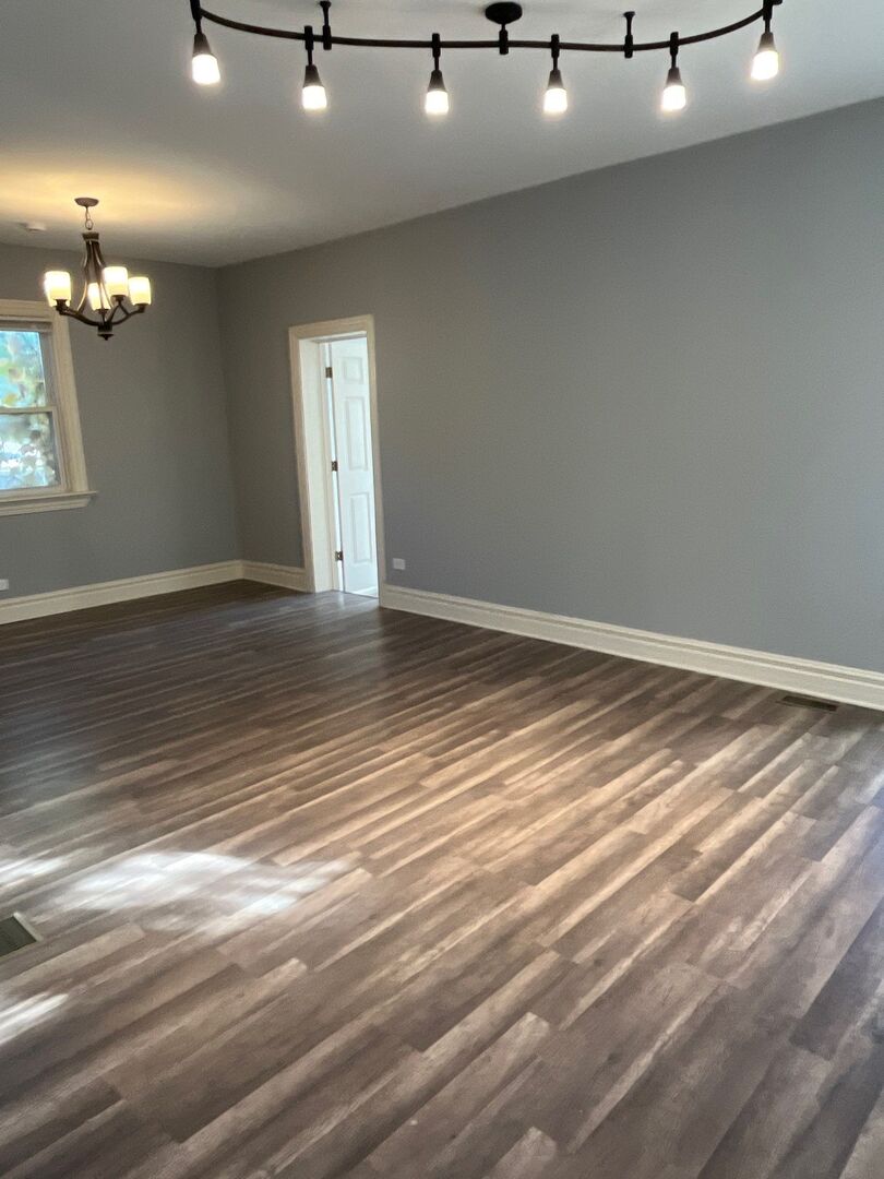 7438 S Champlain Avenue, Chicago, IL 60619