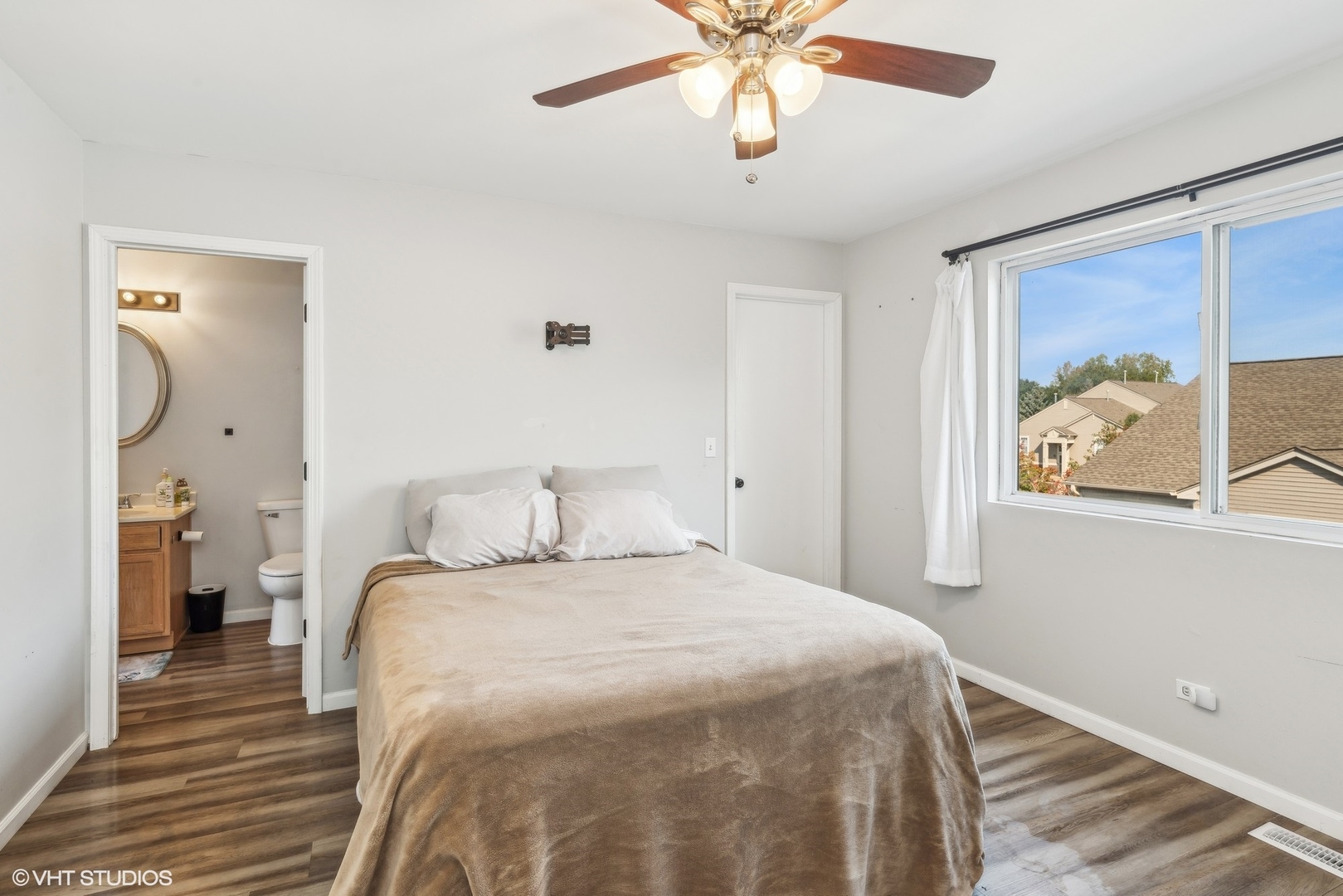 31663 Tallgrass Court, Lakemoor, IL 60051