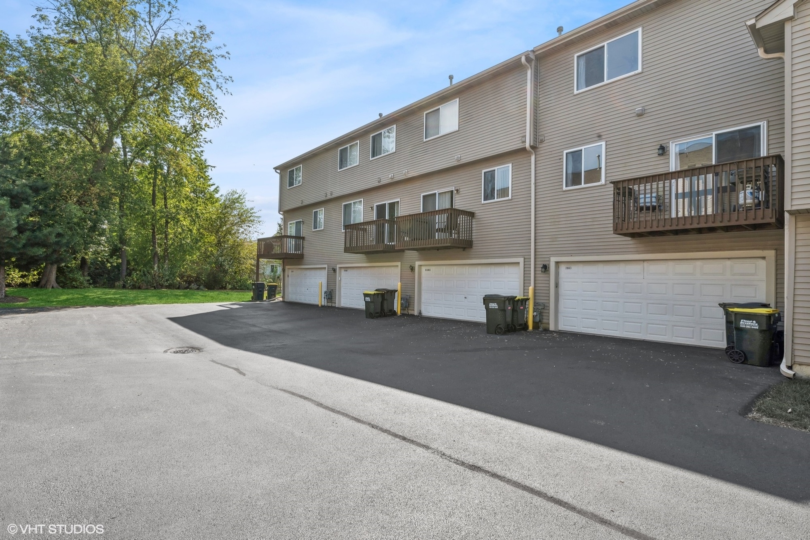 31663 Tallgrass Court, Lakemoor, IL 60051