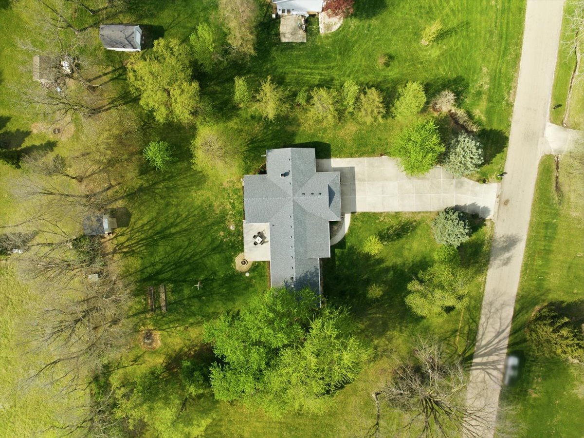 8656 Prairie Trail, Bloomington, IL 61705