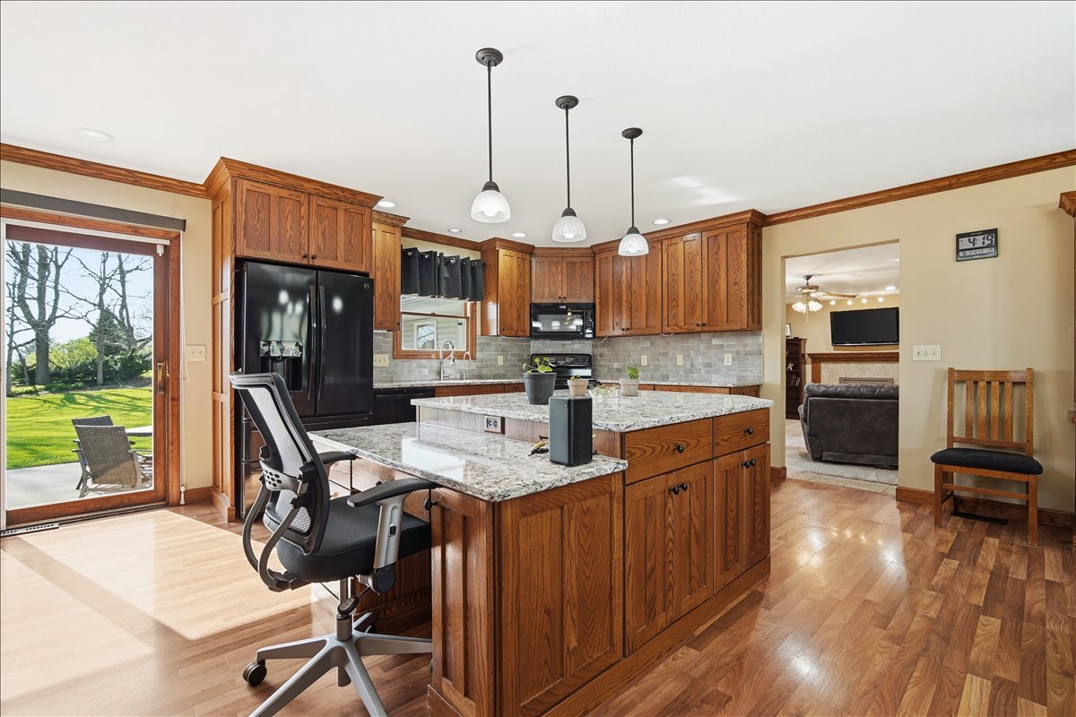 8656 Prairie Trail, Bloomington, IL 61705