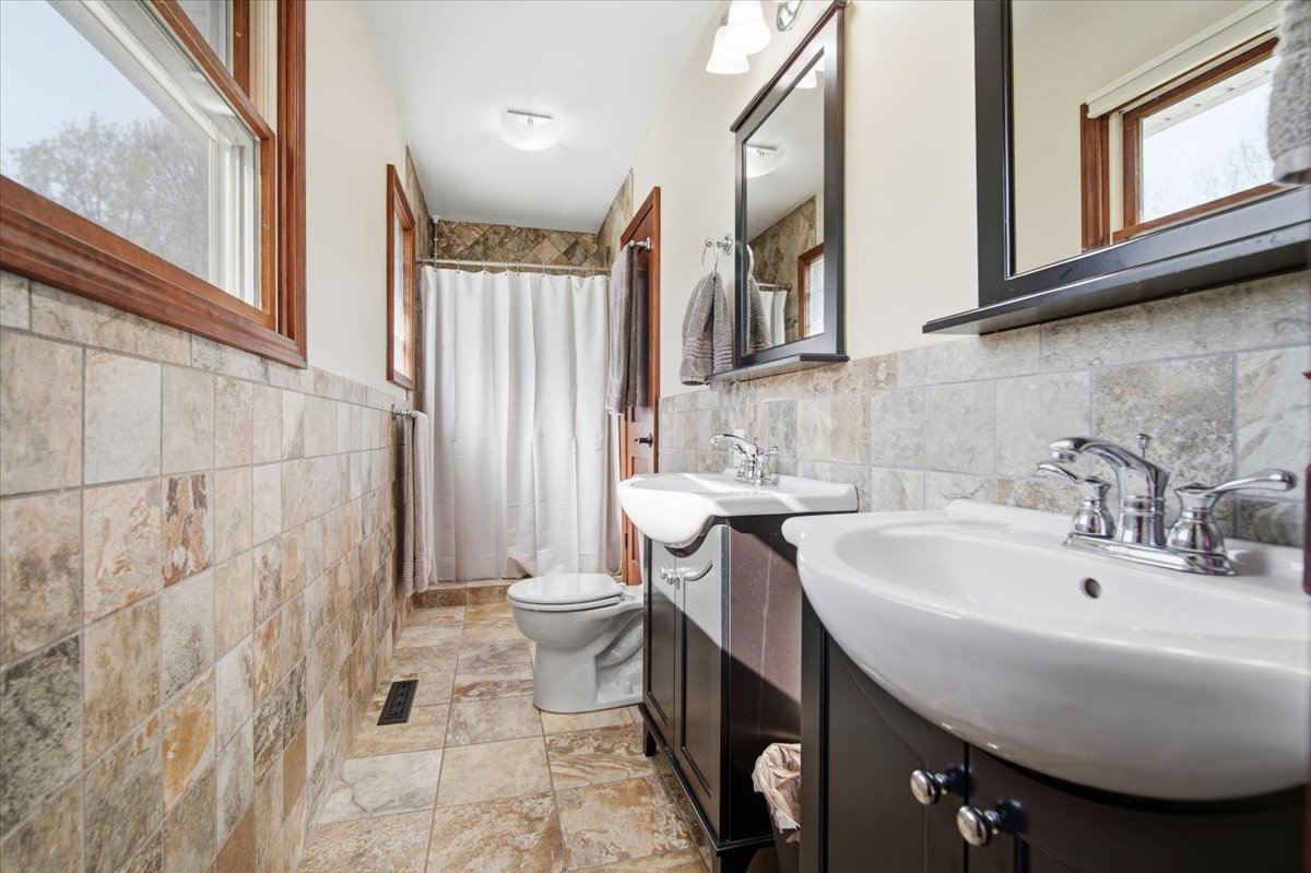 8656 Prairie Trail, Bloomington, IL 61705