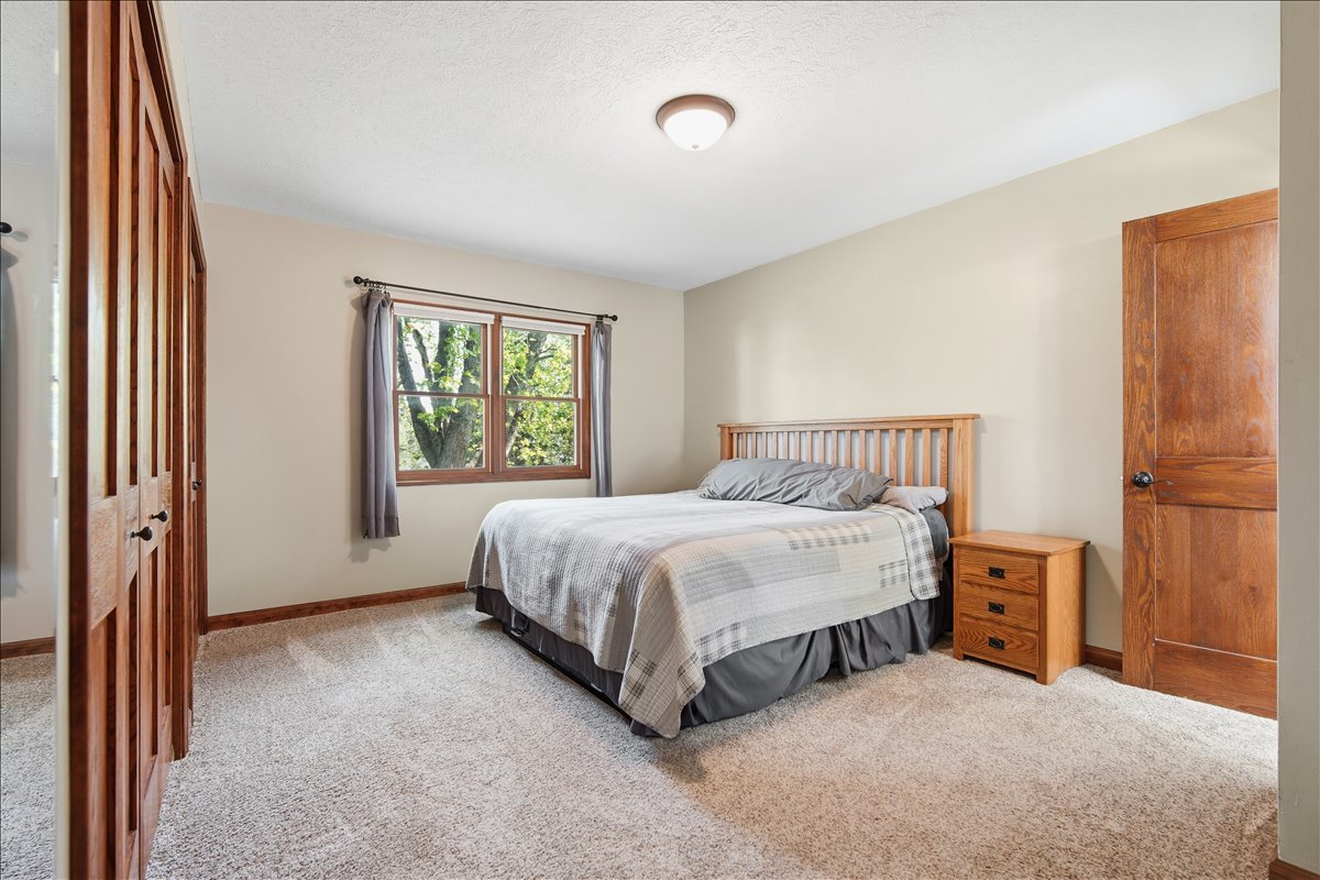 8656 Prairie Trail, Bloomington, IL 61705