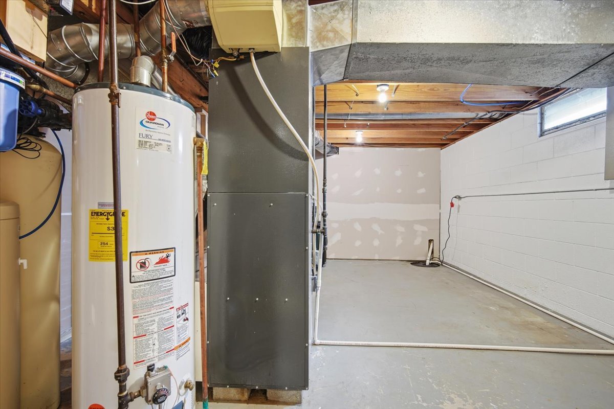 8656 Prairie Trail, Bloomington, IL 61705