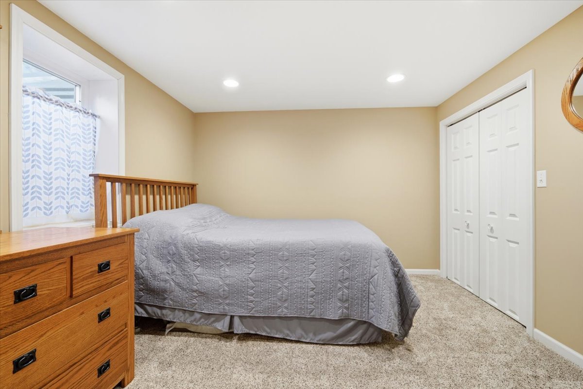 8656 Prairie Trail, Bloomington, IL 61705