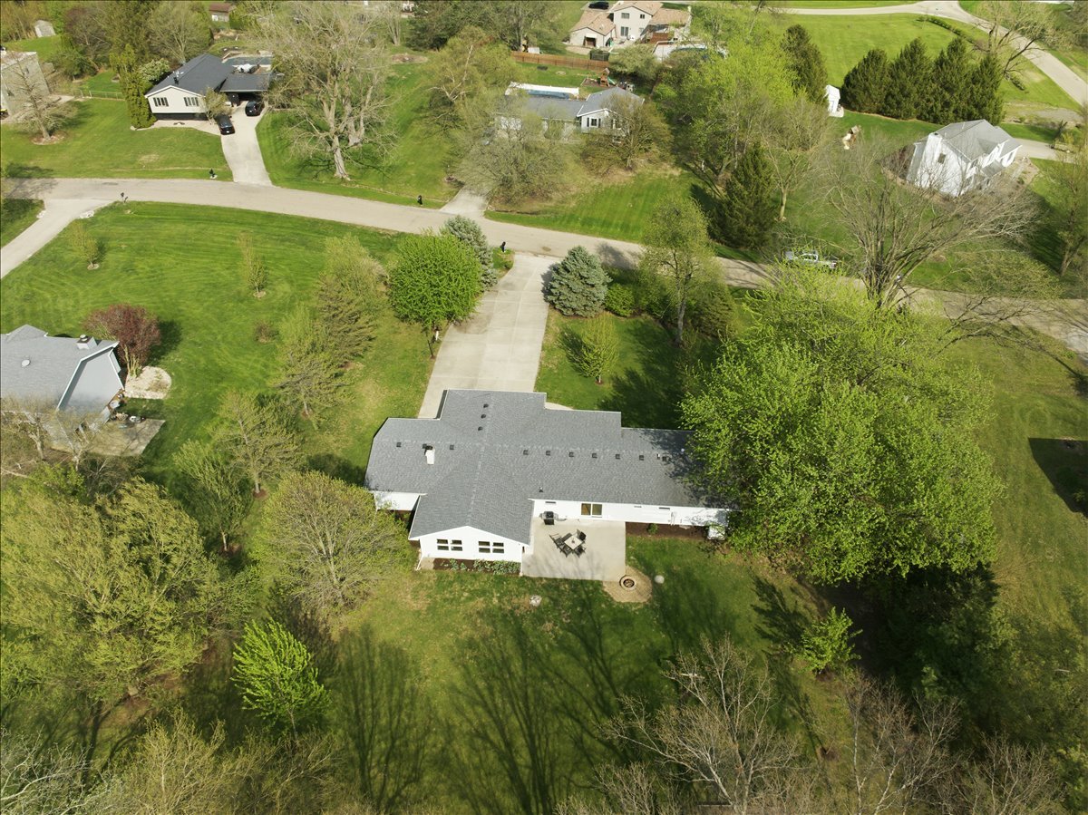 8656 Prairie Trail, Bloomington, IL 61705