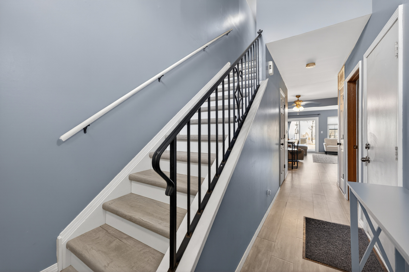 842 N Tamarac Boulevard, Addison, IL 60101