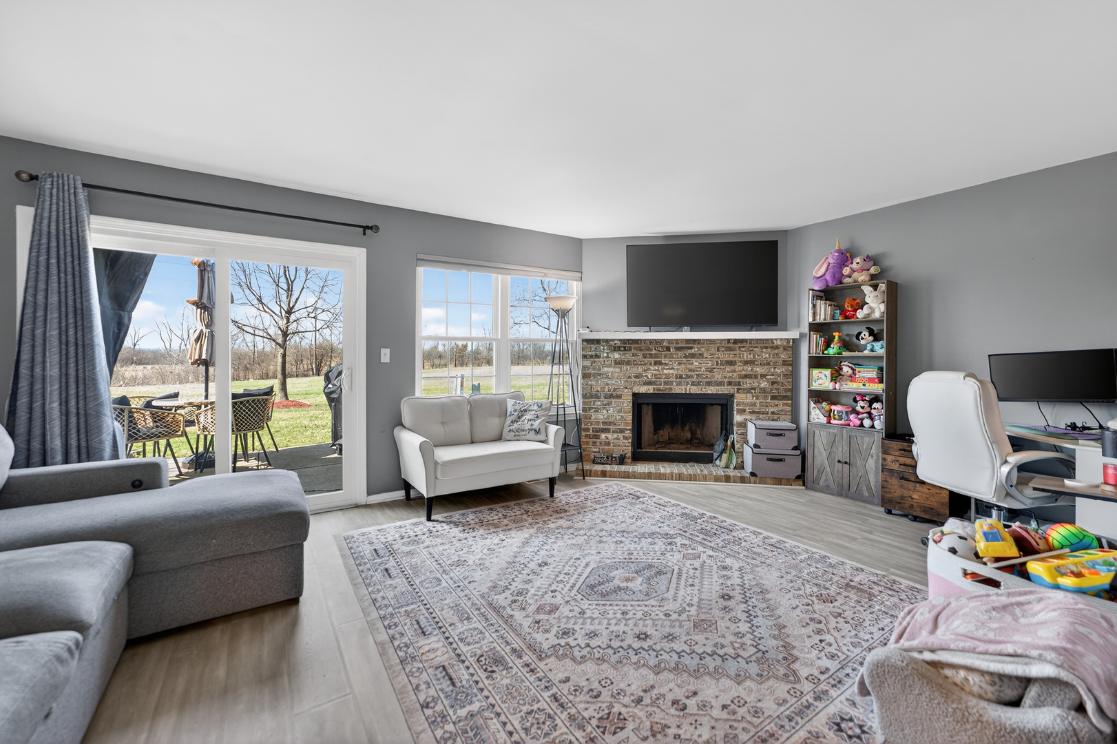 842 N Tamarac Boulevard, Addison, IL 60101